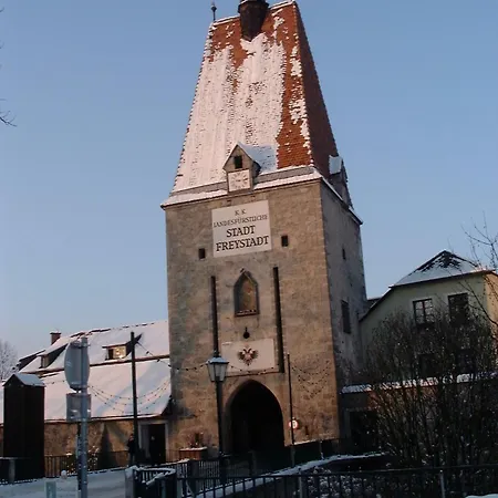 Szálloda Zum Goldenen Hirschen 3*