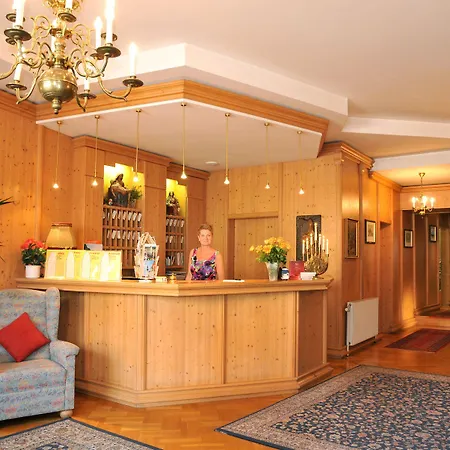 Hotel Zum Goldenen Hirschen 3*