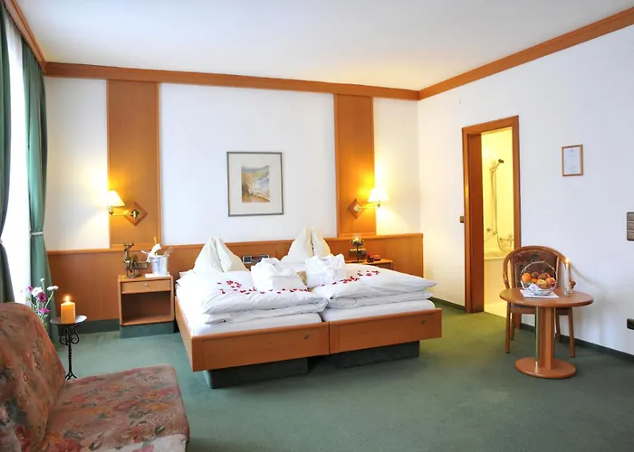 호텔 Zum Goldenen Hirschen 3*