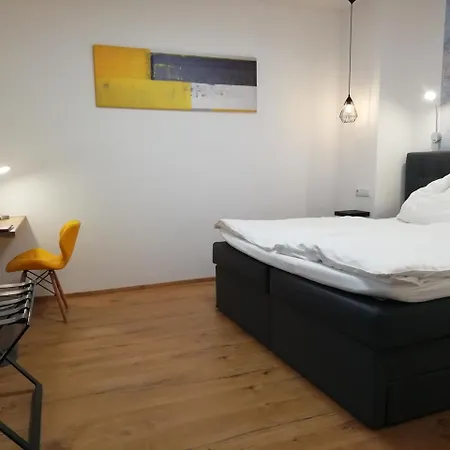 Zum Goldenen Hirschen Отель 3*