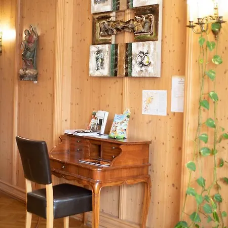 Zum Goldenen Hirschen Отель Фрайштадт