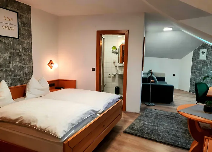 Zum Goldenen Hirschen Hotel 3*